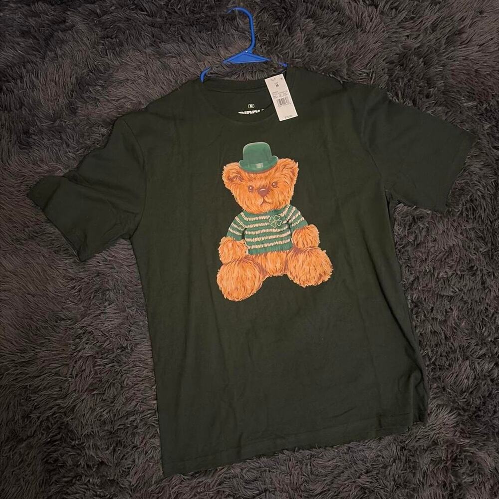 Ripple Junction Green Teddy Bear Graphic T-Shirt Size M